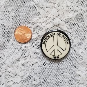 Rare vintage Atlantic City Pop Festival Pin